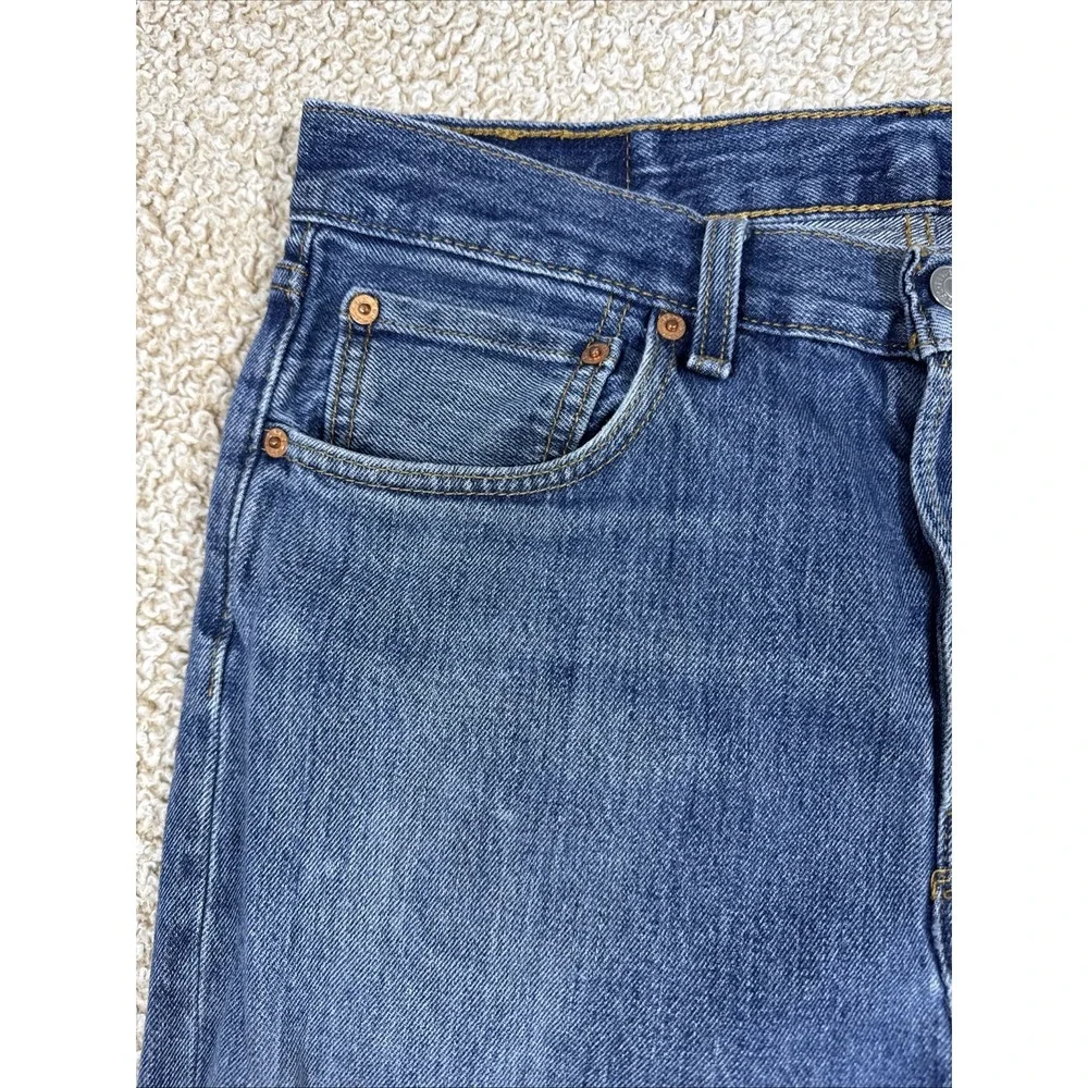 Levis 501 Original Fit BUTTON FLY Jeans Men 32x32 Medium Wash Blue Straight Leg